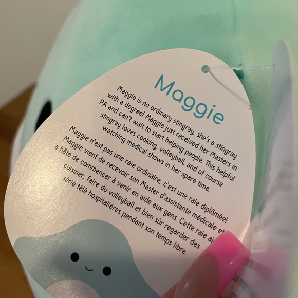 Maggie the Stingray Squishmallow 💙 - Picture 3 of 3
